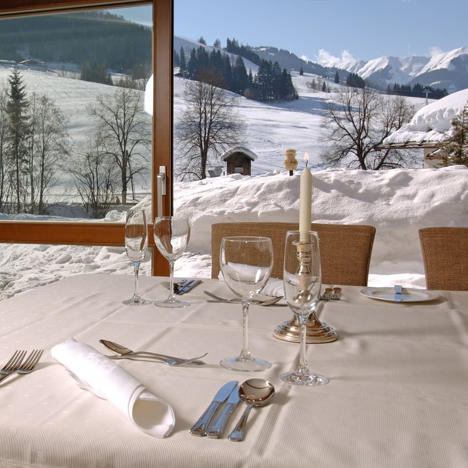 Set Table with Mountain View