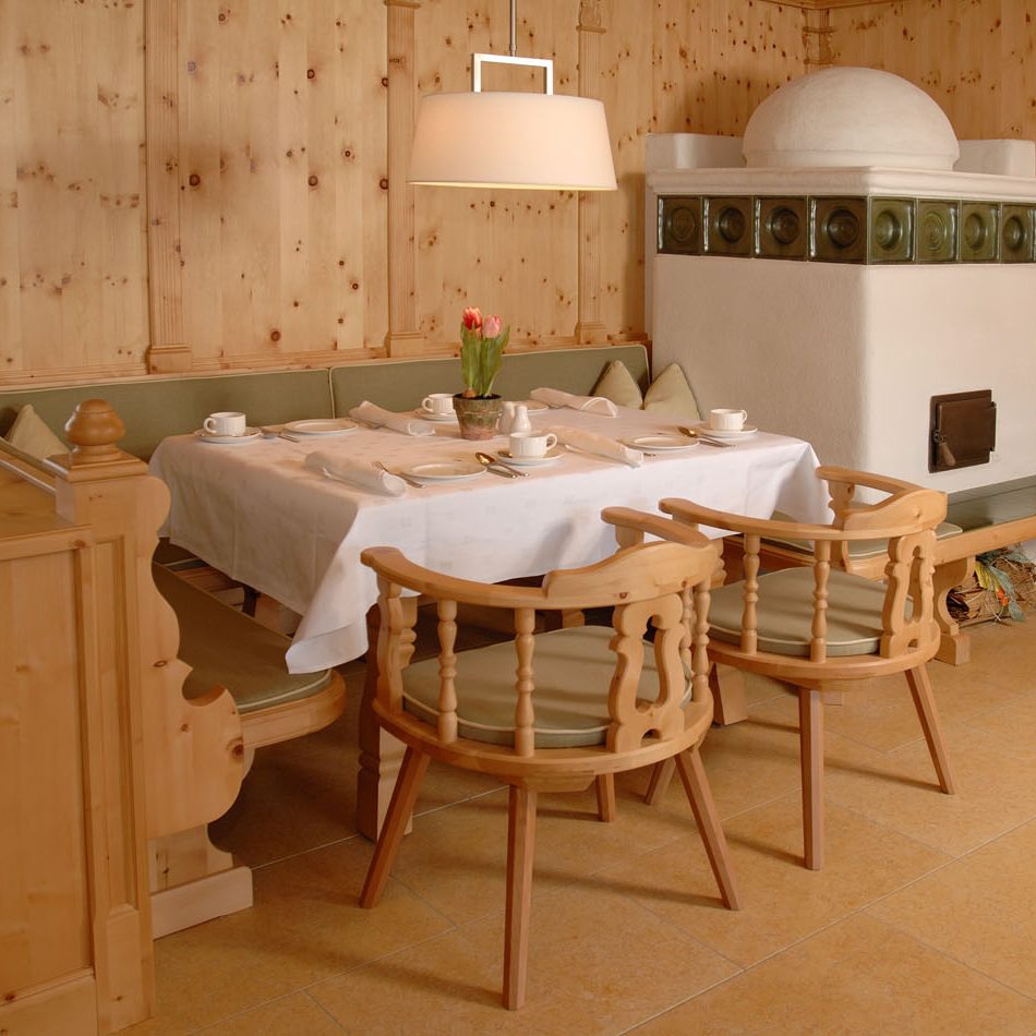 4 Person Dining Table